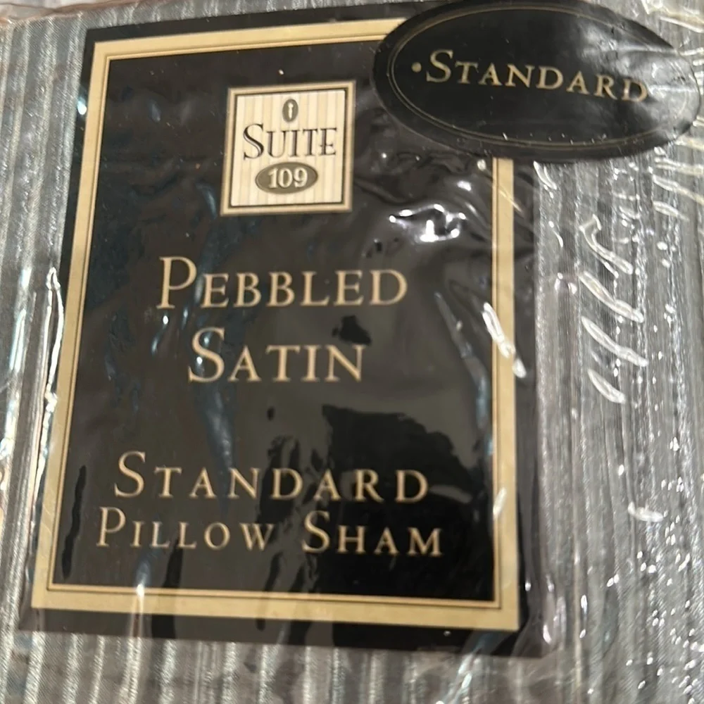 Suite 109 King pebbled satin duvet cover, two matching standard pillowcases NWT